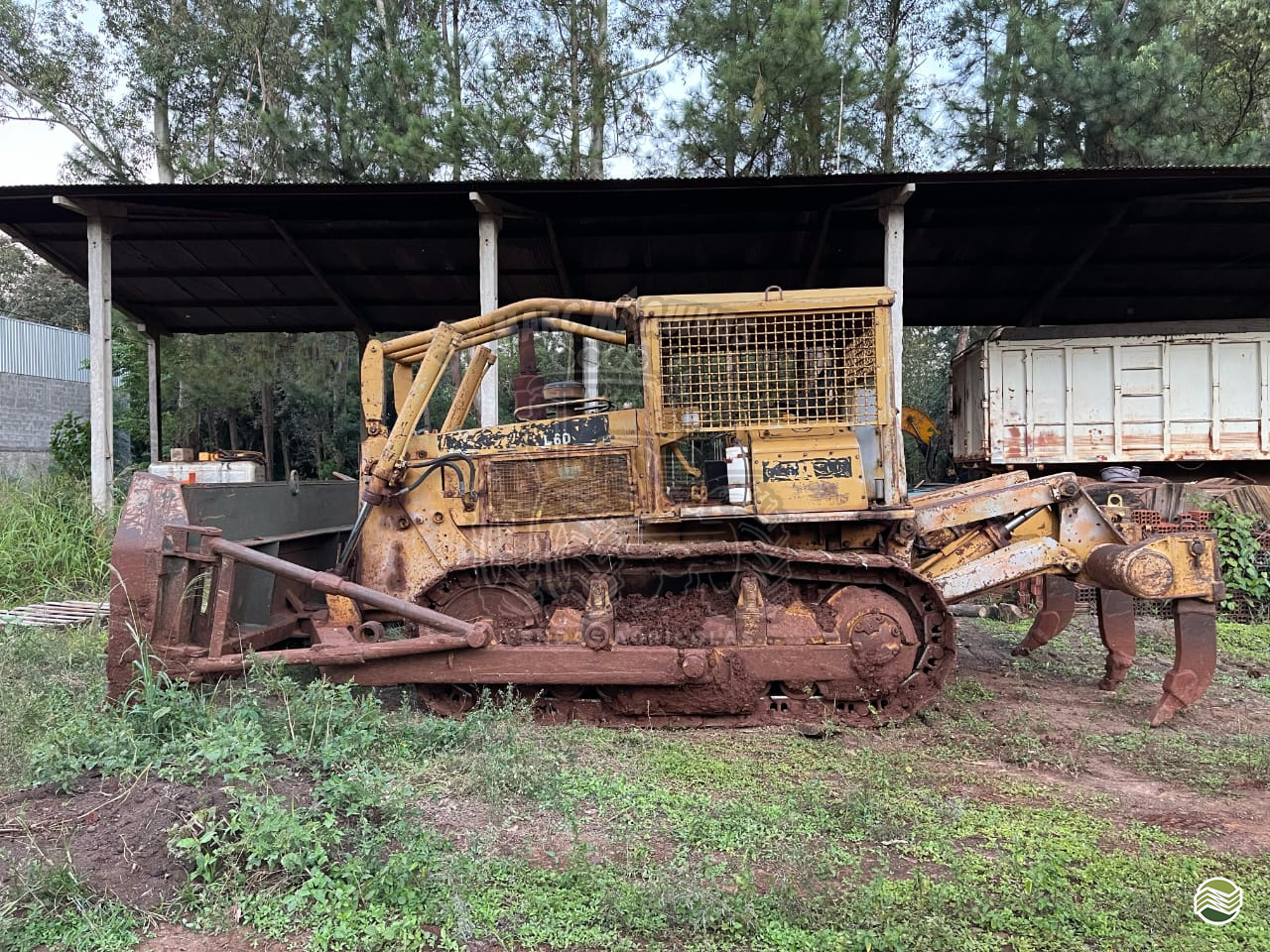 TRATOR ESTEIRA CATERPILLAR D6D Marc Máquinas NOVO ITACOLOMI PARANÁ PR